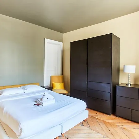 Apartment Bnbnova - Family Only - 2br - Palais Garnier & Place Vendome Paris